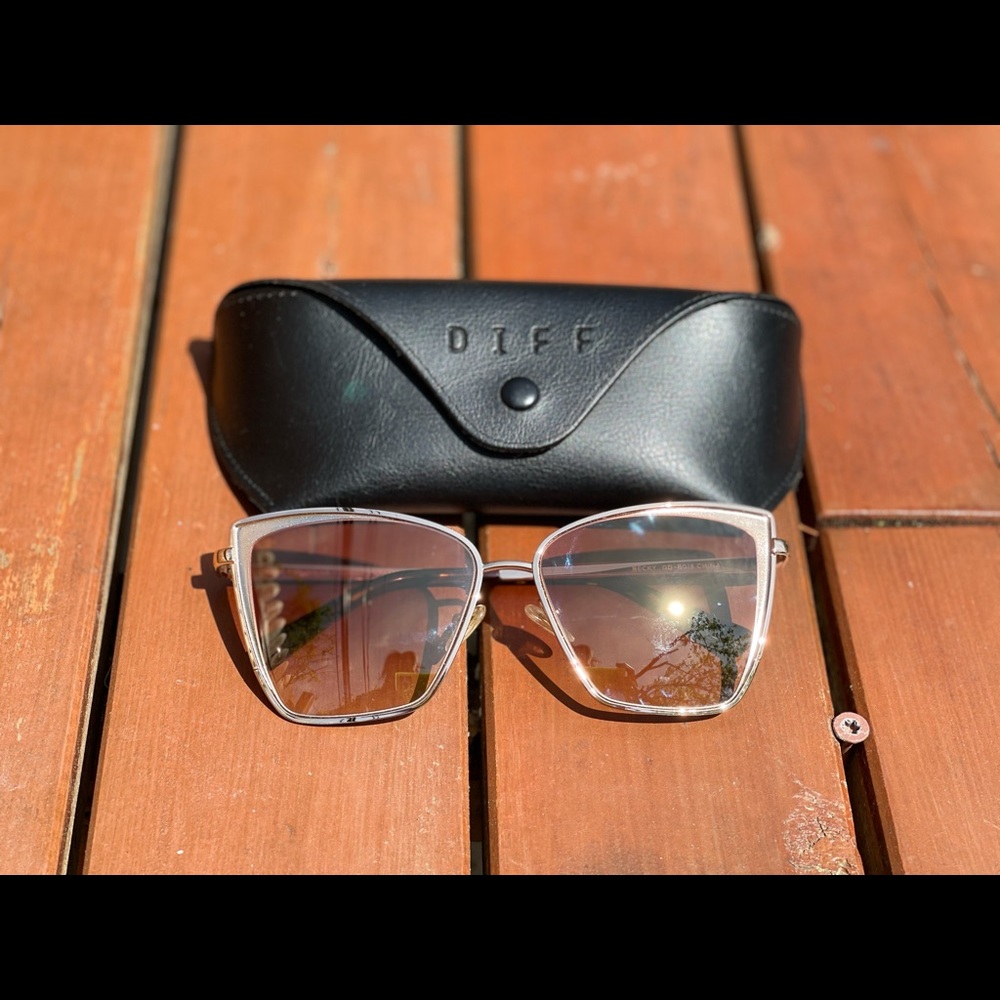 Diff Sunglasses, Barely Worn! Great Condition! - image 2